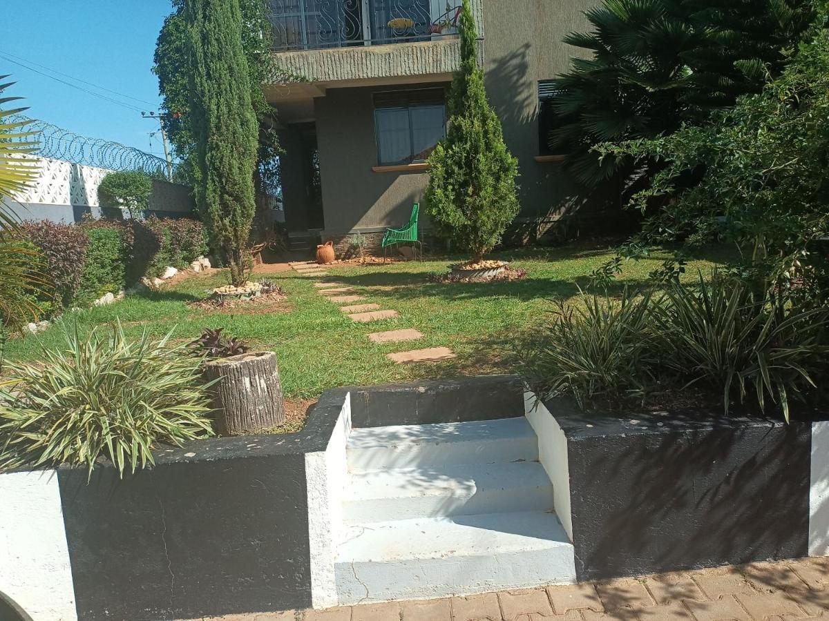 Jacuzzi City Home Kampala Luaran gambar