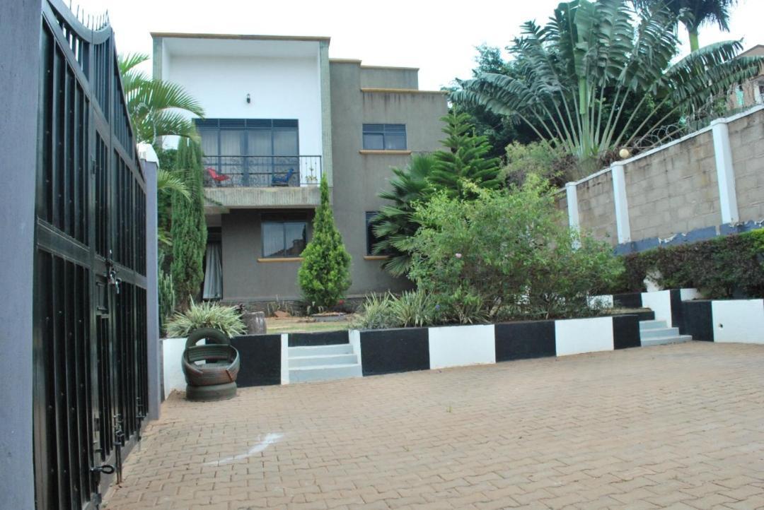 Jacuzzi City Home Kampala Luaran gambar