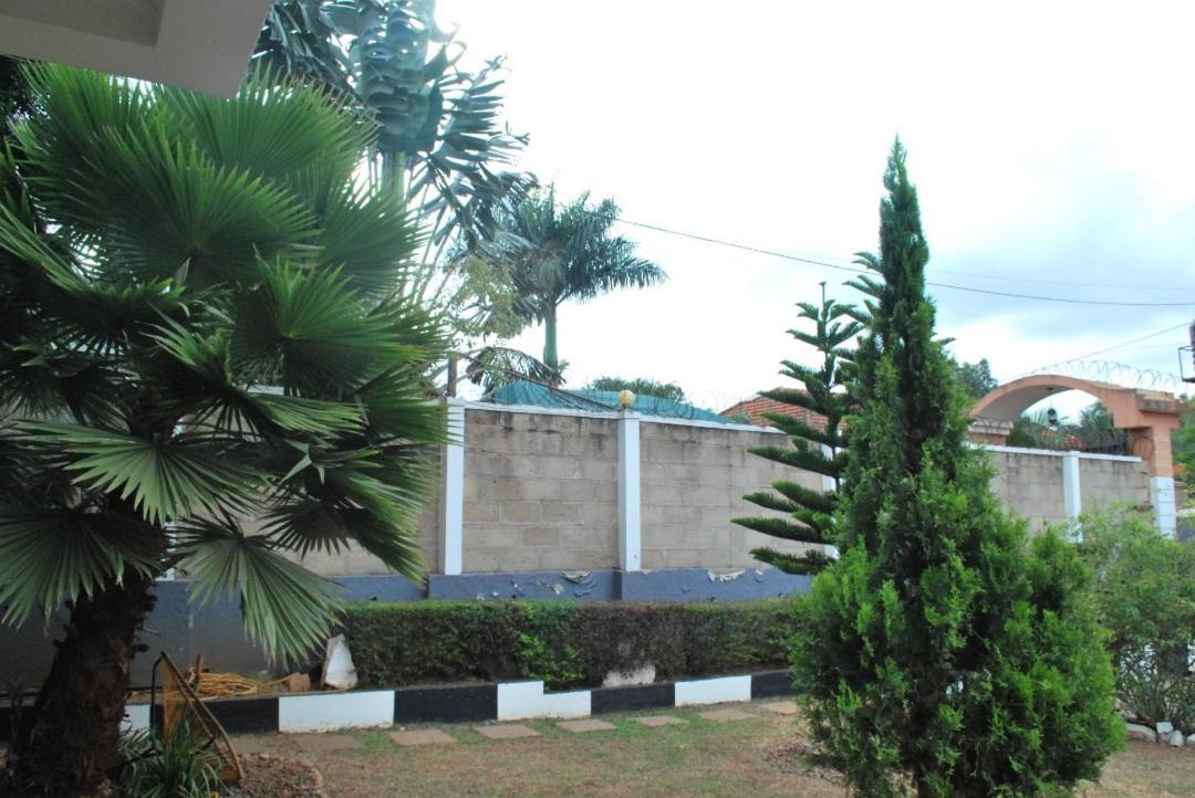 Jacuzzi City Home Kampala Luaran gambar