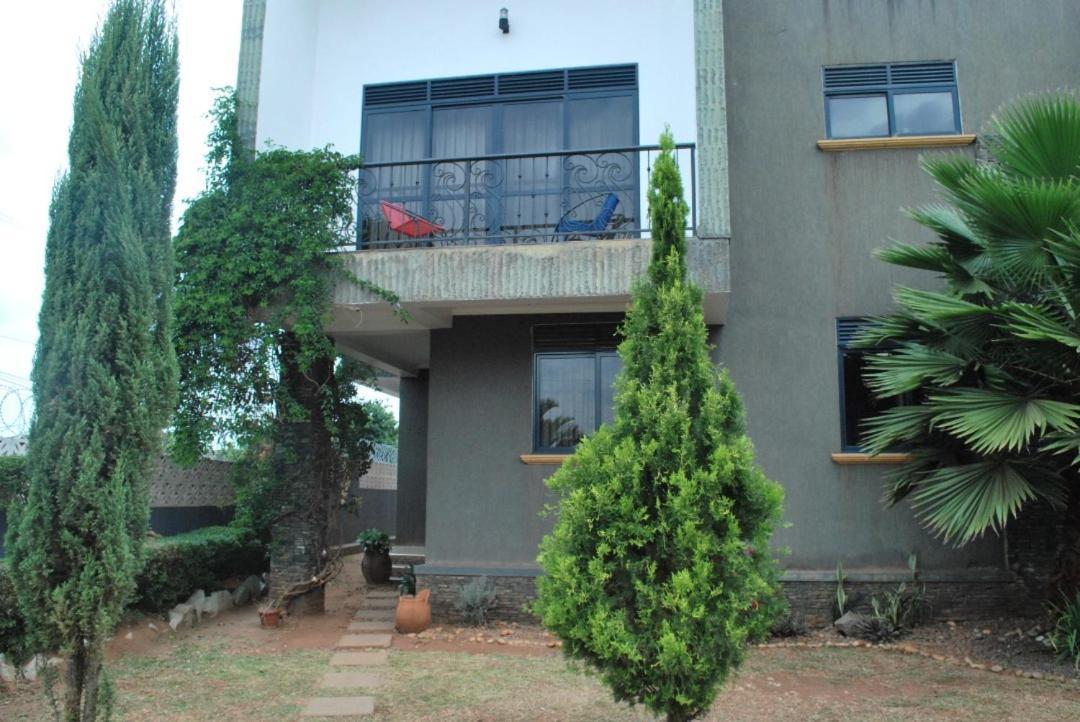Jacuzzi City Home Kampala Luaran gambar