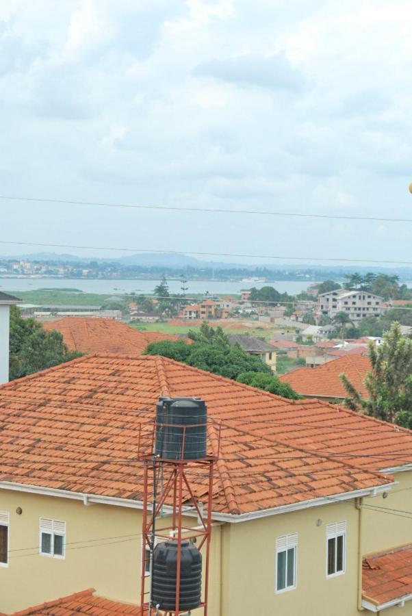 Jacuzzi City Home Kampala Luaran gambar